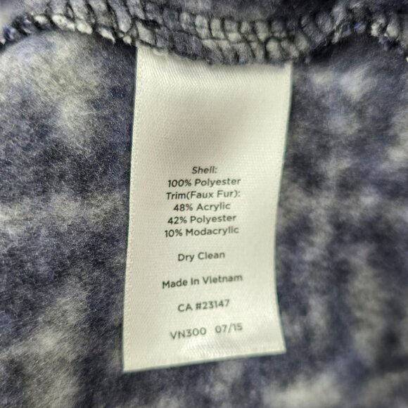 Talbots Hooded Vest 2X Blue White Snowflake Fair Isle Pockets Faux Fur Cozy Zip - Picture 6 of 10